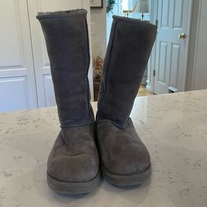 UGG Women’s classic tall gray boots